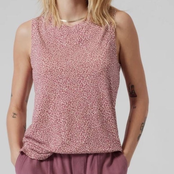 Athleta Breezy Pink Micro Cheetah Sleeveless Tank Top M - Picture 1 of 6